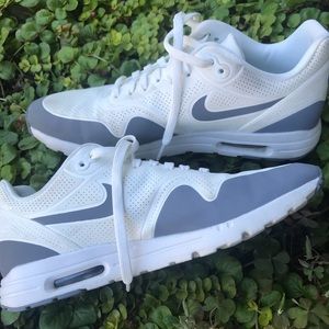Women’s Nike AirMax Size 10